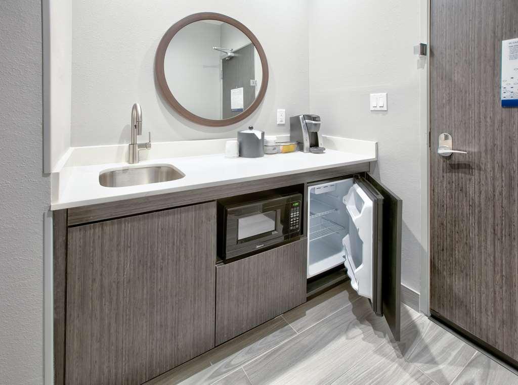 Hampton Inn & Suites ダルハート 部屋 写真